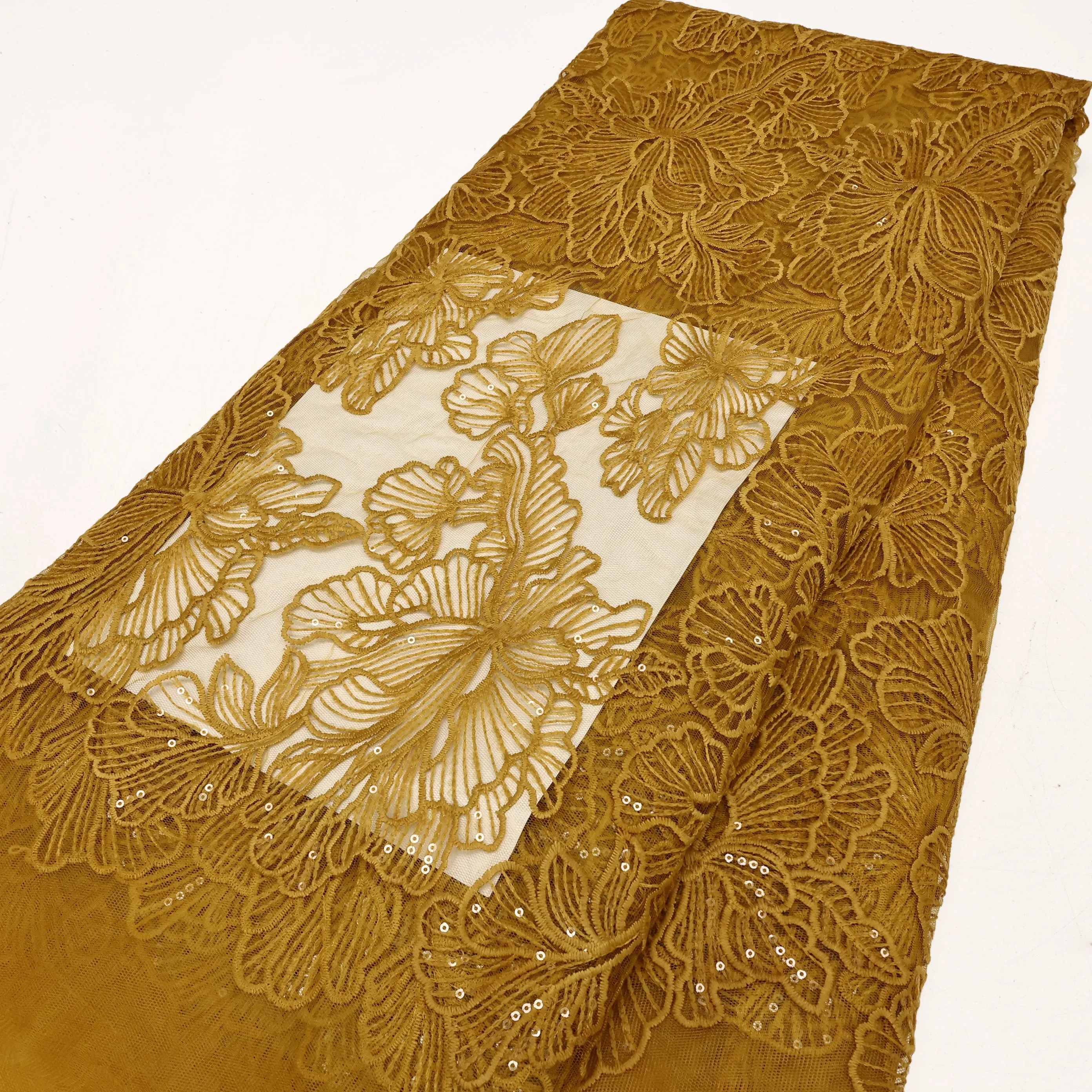 Nigérian plus récent paillettes tissu cordon dentelle tissus femmes africain Soluble dans l'eau dentelle robes de mariée 5 Yards lait soie dentelle tissu