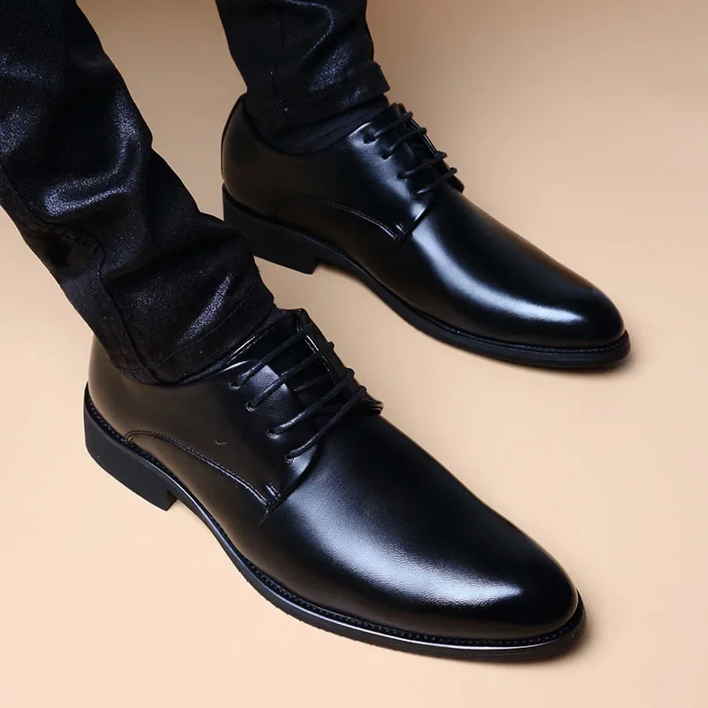 Men Wedding Leather Business Men\'s Dress Pointed Casual Youth British Style Inner Heightening Spring 2024 New Arrivals Shoes