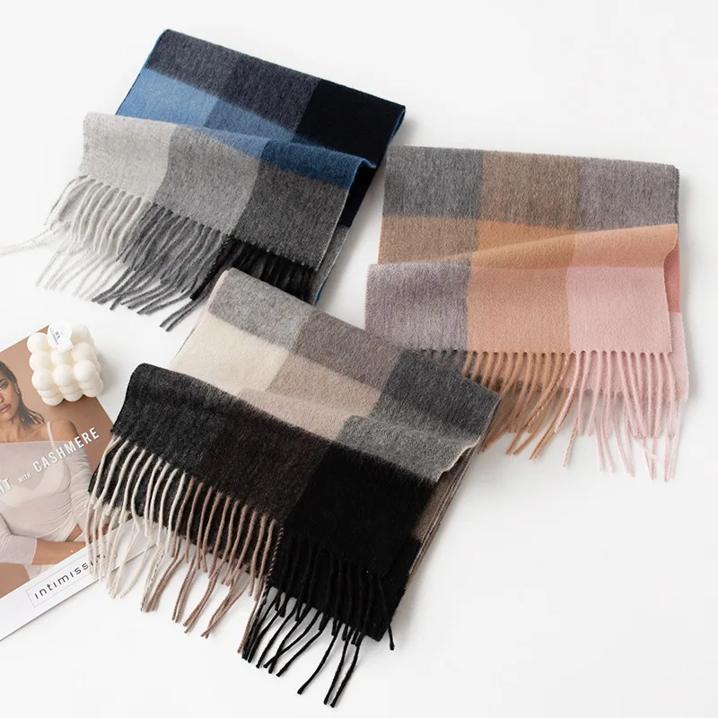 New autumn and winter plaid wool scarf for women, versatile, fashionable, warm, and comfortable. 100% genuine cashmere shawl