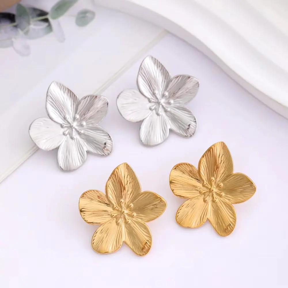 New Women\'s Earrings Cute Sweet Flower Earrings High Quality Stainless Steel Jewelry Fashion Festival Gift 2024