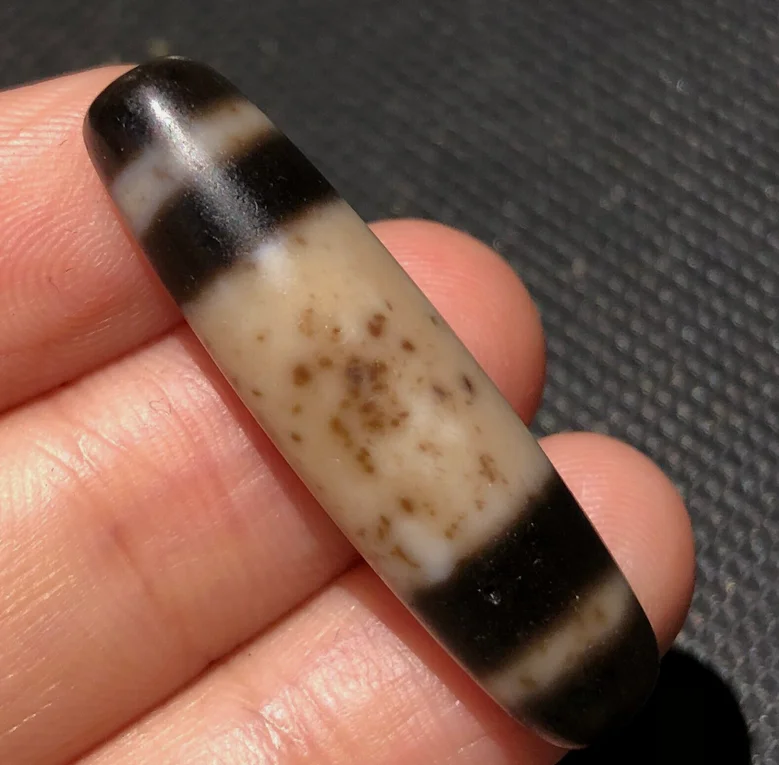 Royal Power Magic Tibetan Old Agate 2Line Healer Medicine Totem dZi Bead