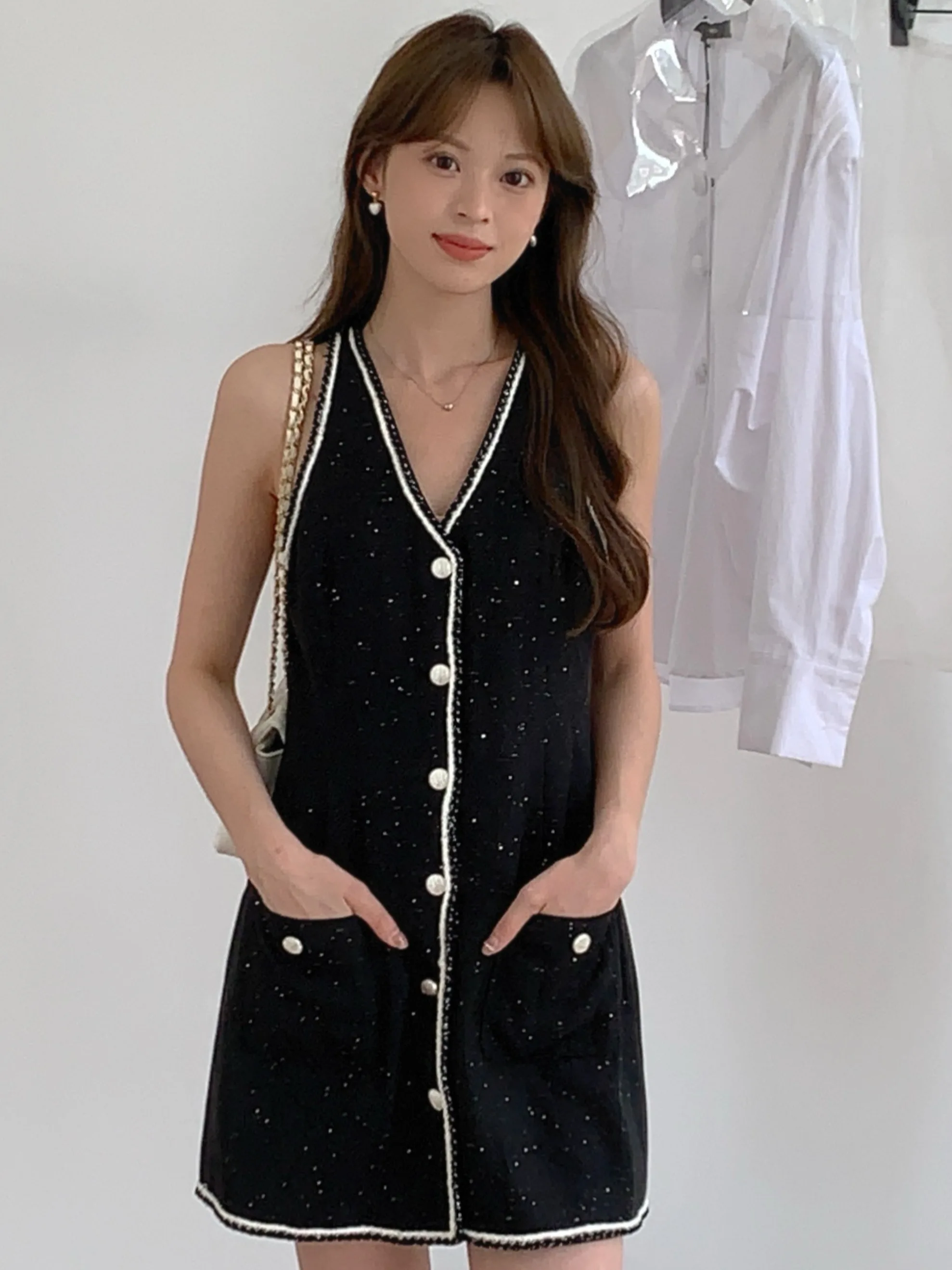 iny Pailletten Dr Damen Sommer Neue Sle Kleine Fraance Sle Hängen Ne Strap Dr V-ne Einzigen Knopf Verschluss