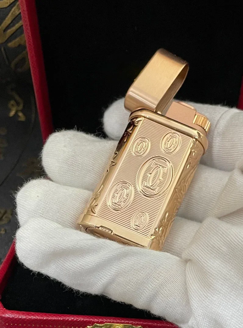 

Rose Gold Circular Pattern Metal Inflatable Cigar Lighter Roller Ignition Classic Retro Butane Gas Lighter High-end Men's Gift