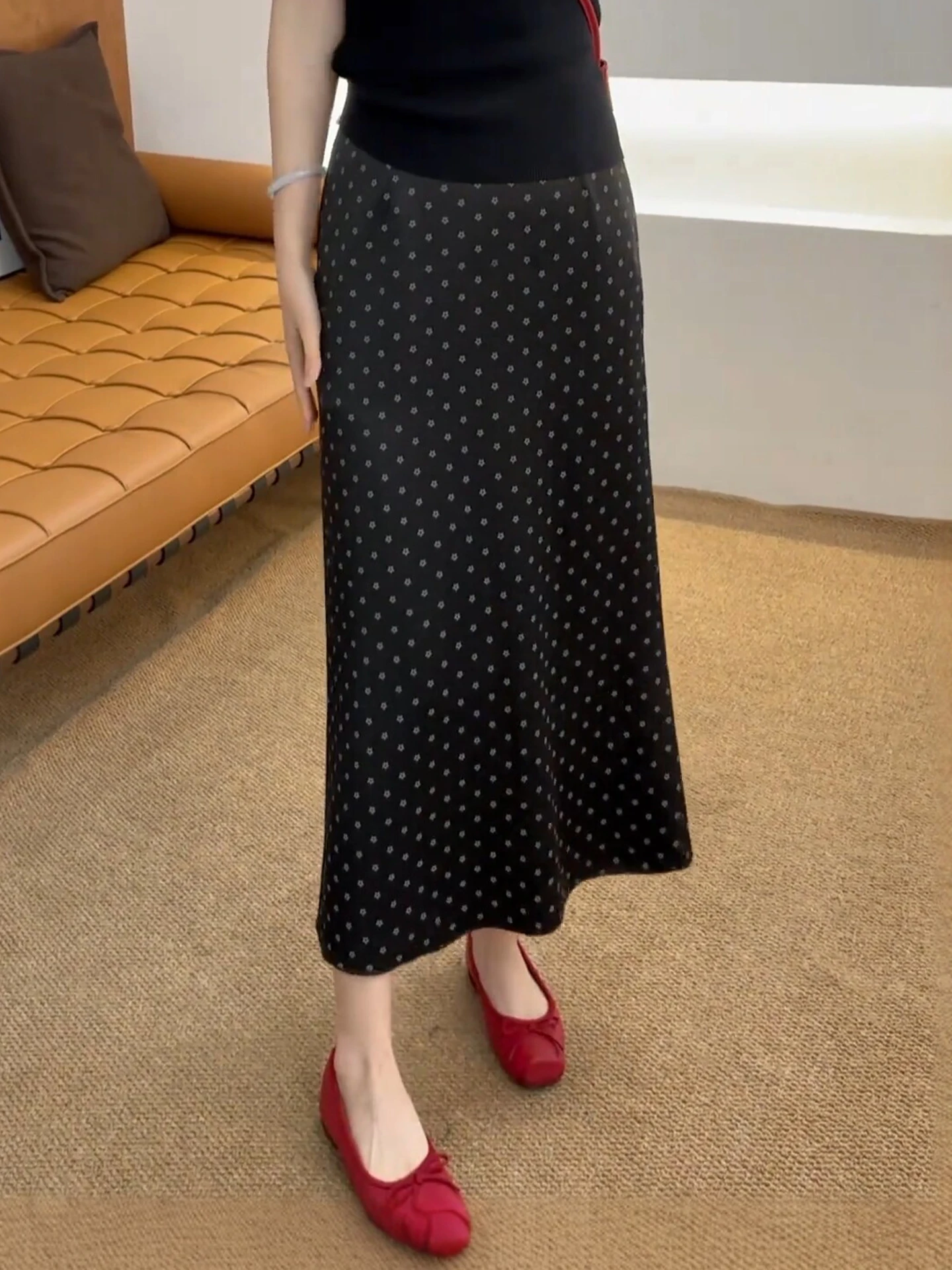 

Summer Thin High Waist A-Line Midi Skirt Floral Embellished Fish Tail Half-length Women's Skirt Dreamy Elegant Commute Style