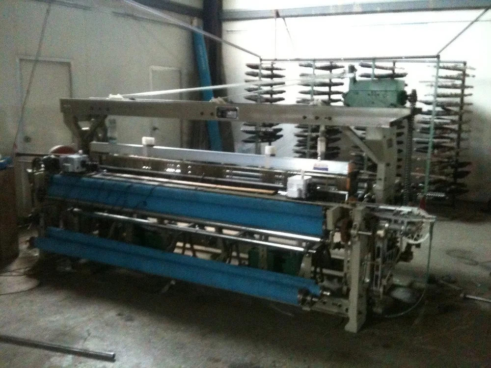 Bild 3: Ga798 Schwebenetz-Rapierschleppwebmaschine