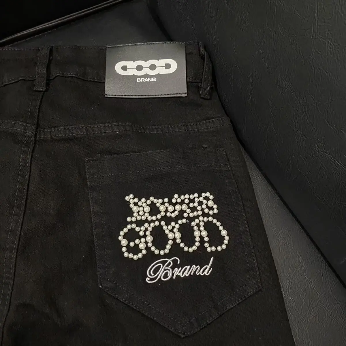 

Black Slim Fit Straight Leg Casual Jeans Men's Pants with 3D Pearl Embroidery mid Waist Button Closure Comfortable Breathable