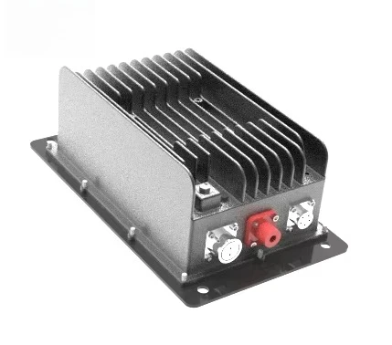 A new high-efficiency dc-dc converter for electric vehicle power converters with communication signals