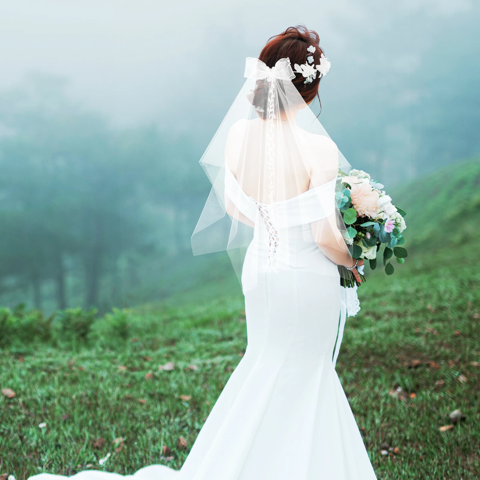 غطاء رأس الزفاف مع تاج الأزهار والحجاب القصير، إكسسوار شعر الزفاف خفيف الوزن لارتداء مريح طوال اليوم