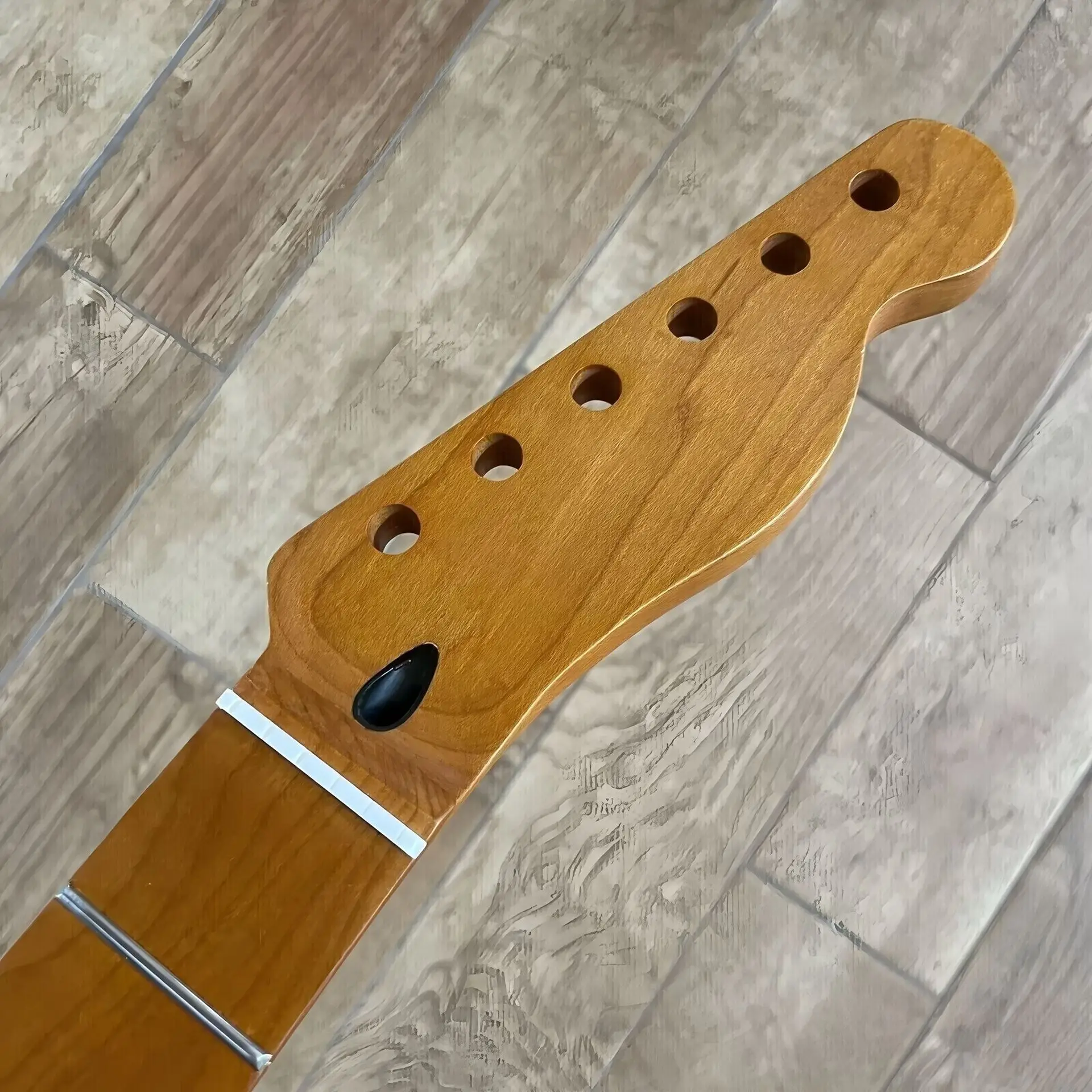 

Matte Finish Electric Guitar Neck 22 Fret Maple Fingerboard Hardwood for Guitar Parts And Accessories