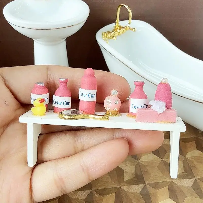 1Set 1:12 Puppenhaus Simulation Mini Toilettenartikel Rack Modell Miniatur Artikel Puppen Haus Zubehör Parfüm Regal Ornamente Spielzeug