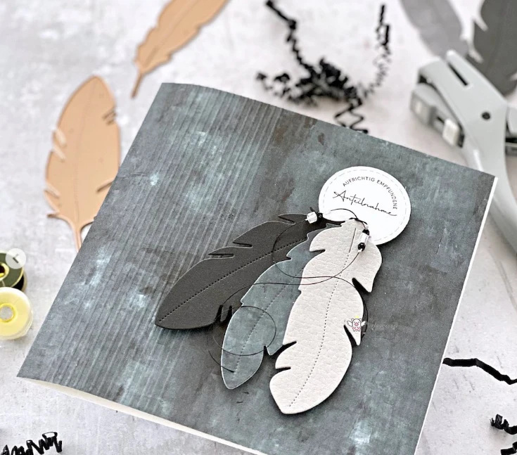Piggy Craft metal cutting dies cut die mold Easter Bunny feather box Scrapbook paper craft knife mould blade punch stencils dies