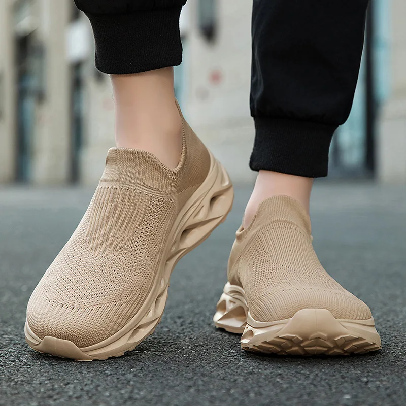 

Унисекс-кроссовки в минималистичном стиле, легкие, дышащие, с широким носком, для прогулок, бега и повседневной носки на улице.