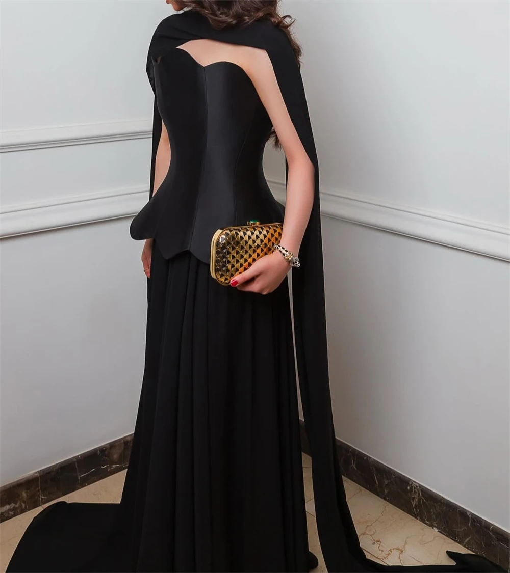 Op maat gemaakte zwarte chiffon avondjurk van hoge kwaliteit Sierlijke strapless mouwloze homecoming-jurk Jurken voor speciale gelegenheden