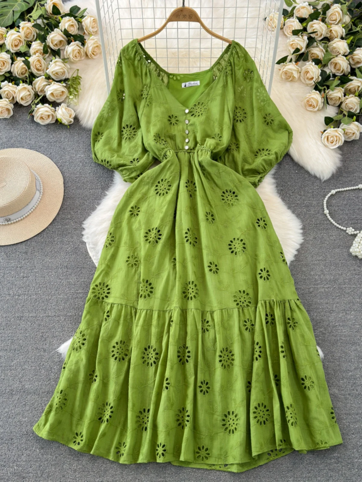 

Ele ort Sve V-Ne A-Line Hollow out Embroidery Dr Gentle Sle Midi Skirt for Young Women in Spring Summer
