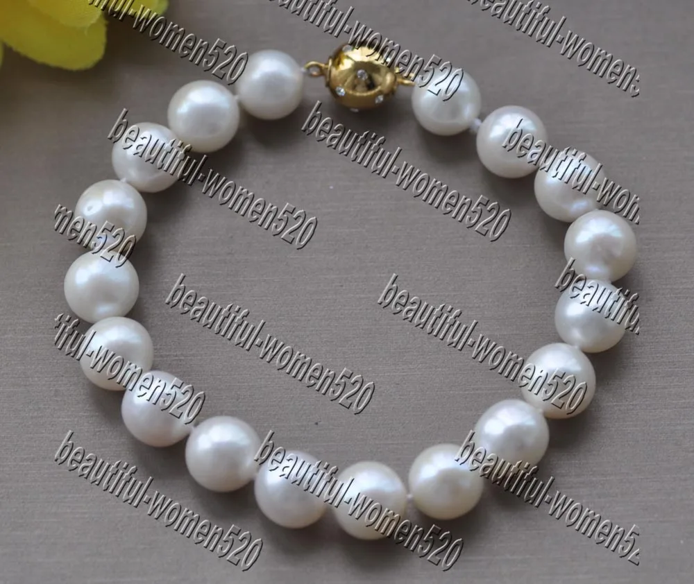 

MCT·STAR Z11197 A+ 8" 11mm Round White Freshwater Pearl Bracelet