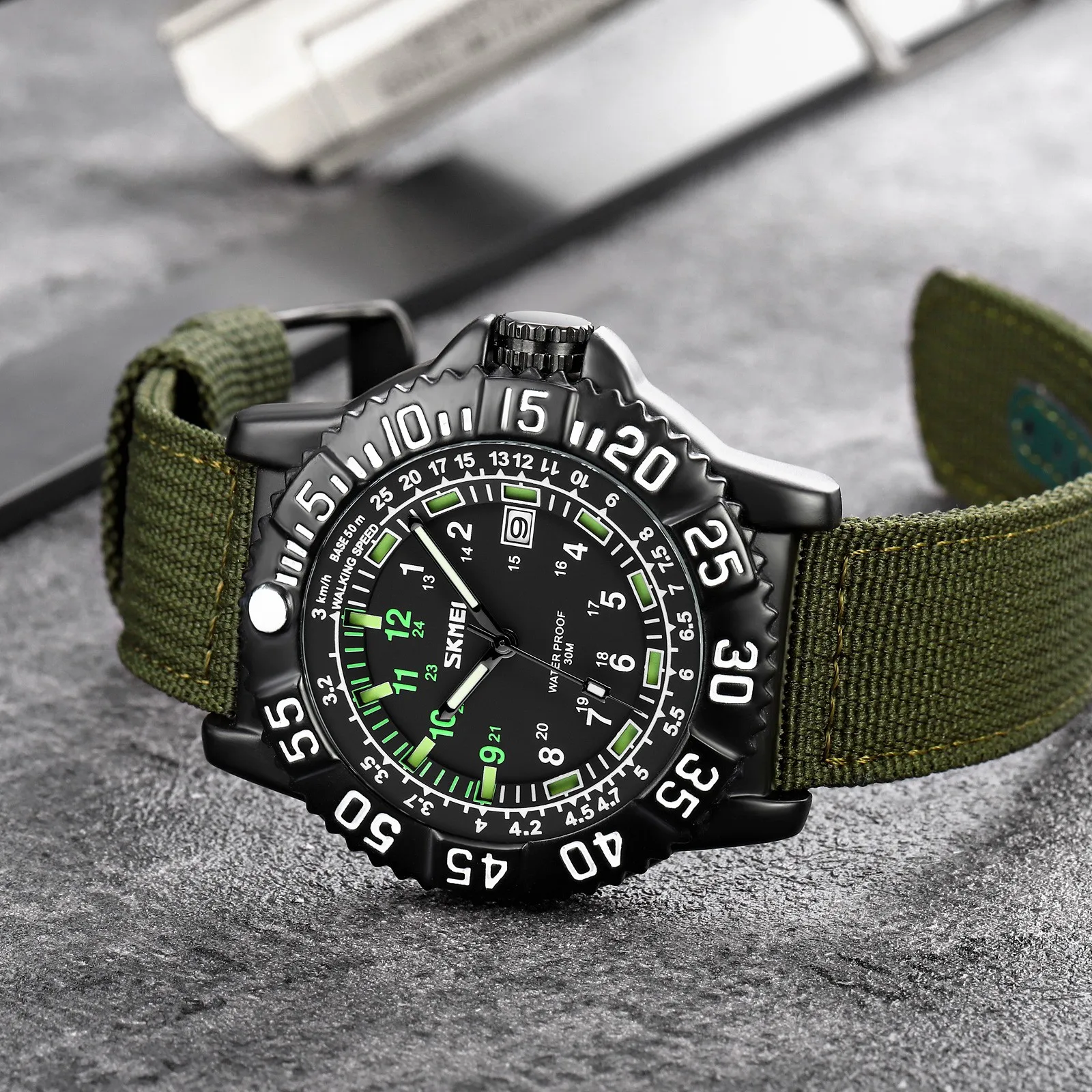 Mens Tactical Military Quartz Watch 24-Hours Scale 3ATM Waterproof Nylon Band Luminous Sport Clock Casual Male Wristwatch