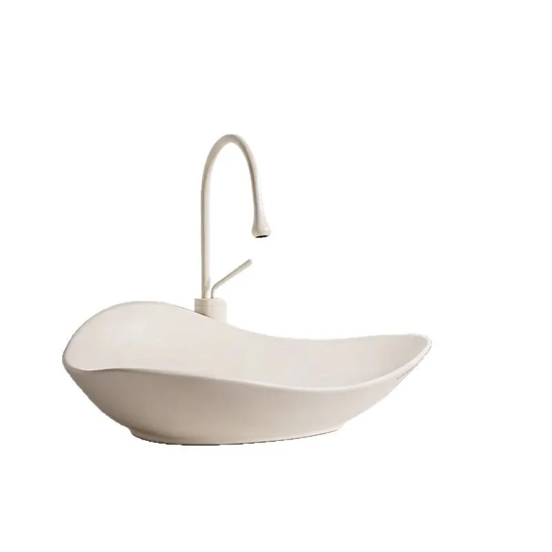 

Современная керамическая раковина с художественным дизайном, устанавливаемая на столешницу, для отелей, персонализированная одинарная раковина для установки на столешницу.