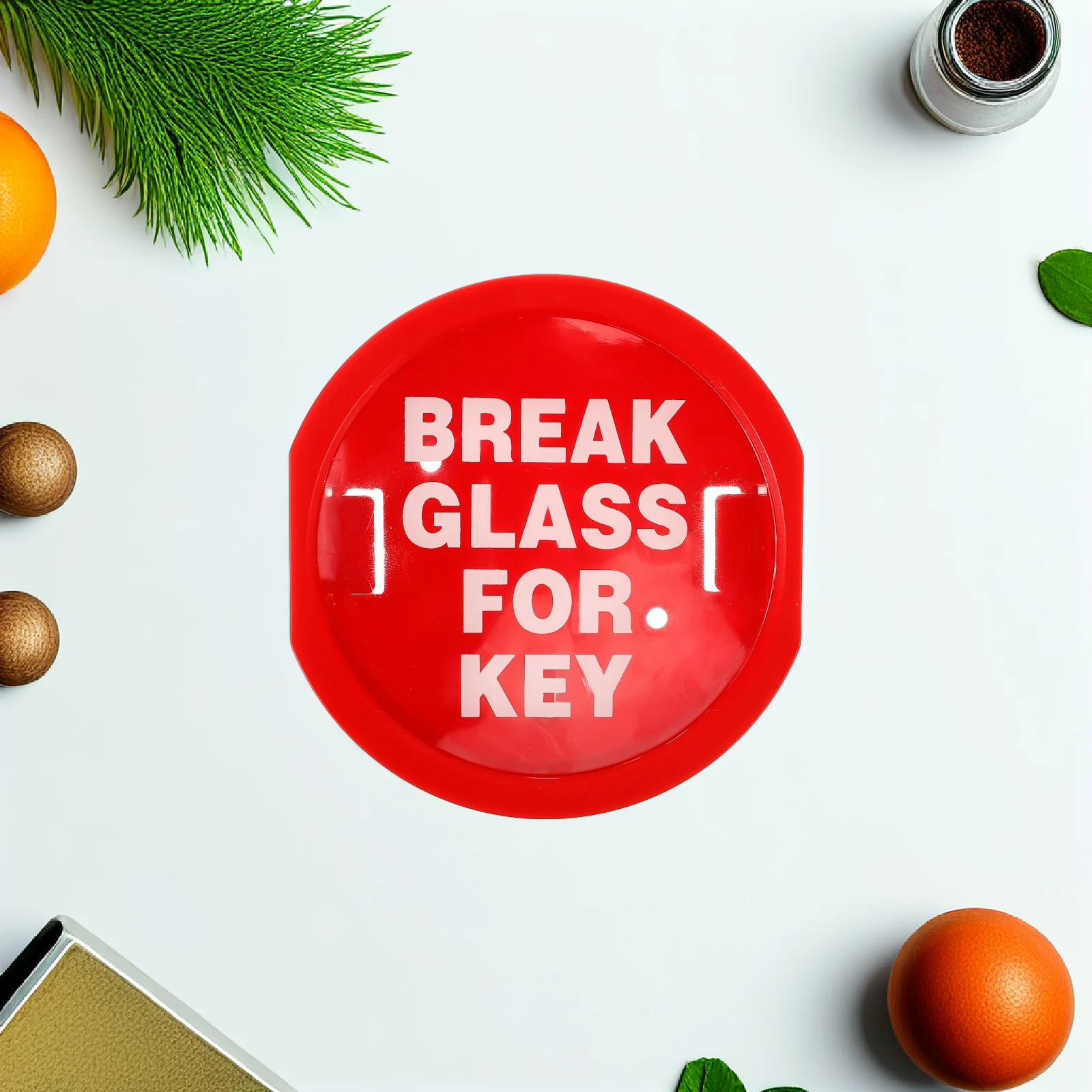 Рисунок 3 - Аварийный замок для разбития стекла для дверей