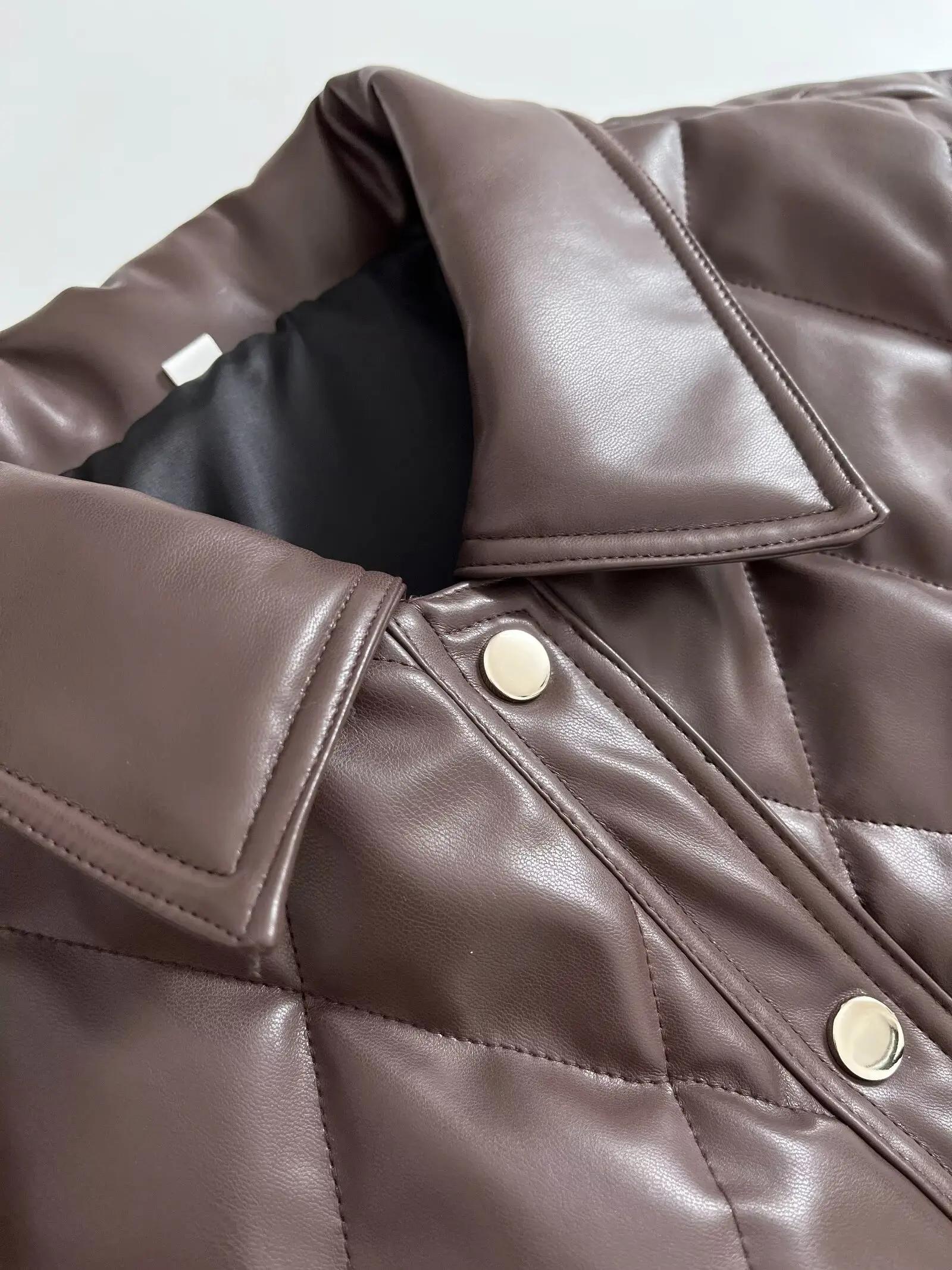 新作秋冬ヴィンテージキルティングPUジャケット レディース ストリート 長袖 ラペルカラー フェイクレザー クロップコート ボタン付きアウター