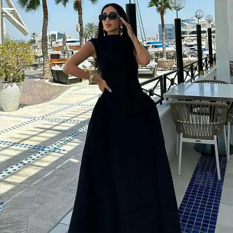 Sommerliches, neues, ärmelloses Damenkleid in Uni-Farbe, tailliert, lässiges Midikleid – Detail 15
