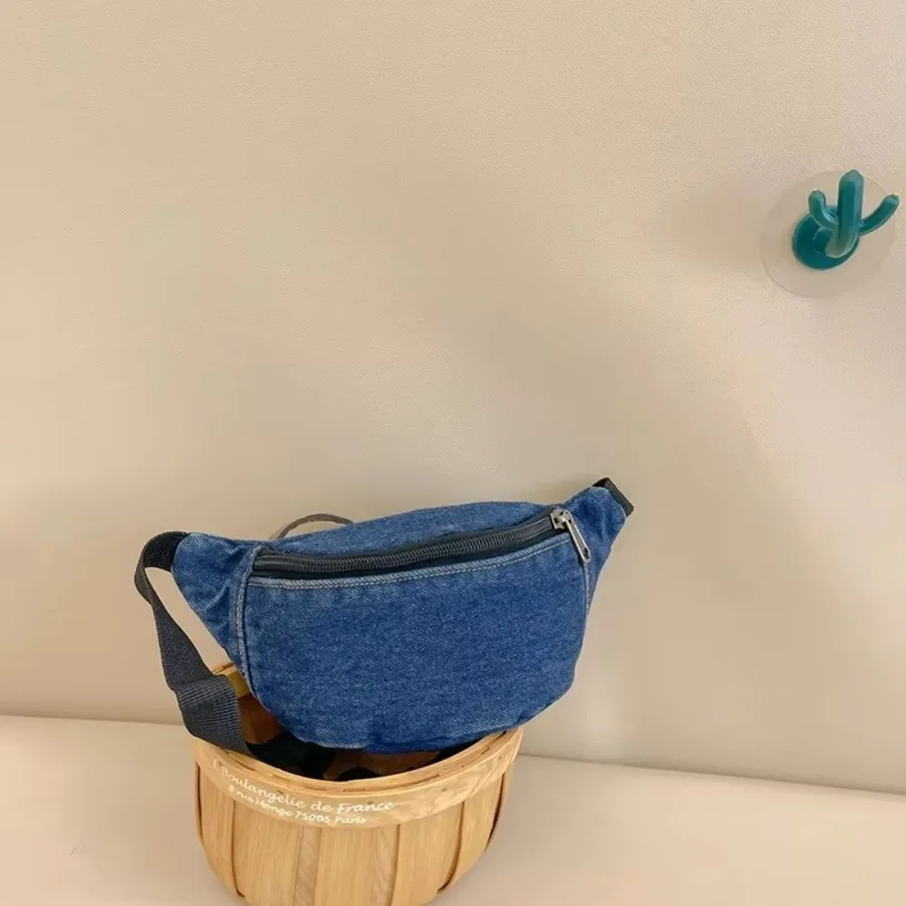 Zipped Closure Denim Waist Bag Denim Material Sling Design Fashion Waist Bag Crossbody Style Casual Style Waist Pack For Girls