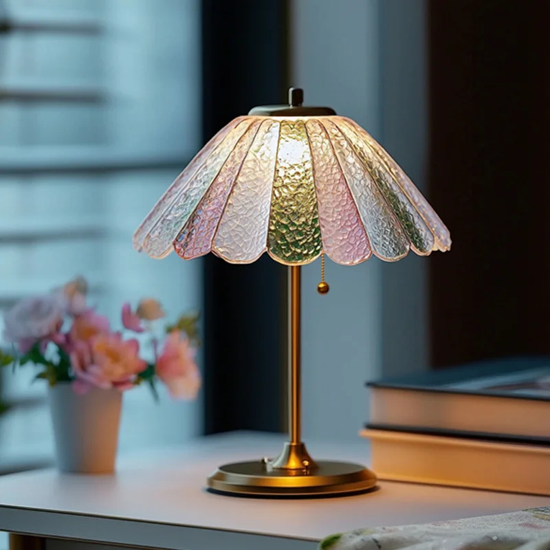 French Medieval Butterfly Dream Colored Glass Table Lamp LED E27 Retro Romantic Atmosphere Desk Light Bedroom Bedside Study Cafe