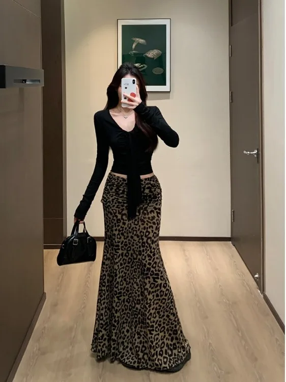 

Женская футболка больших размеров с V-образным вырезом и поясом, юбка-карандаш с леопардовым принтом и высокой талией, модная одежда для весны и лета