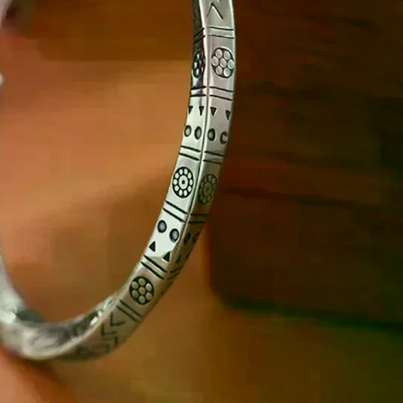 Vintage Bangle for Men Women Mobius Twisted Cuff Bracelet Unisex Casual Pulseira Gents Jewelry Mobius Ring Totem Bracelet