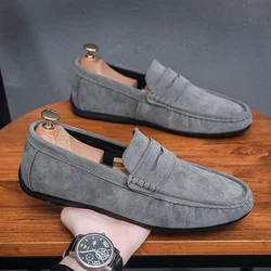 Mocassins leves e respiráveis masculinos, sapatos casuais para condução plana, sola macia, mocassins de negócios, novos