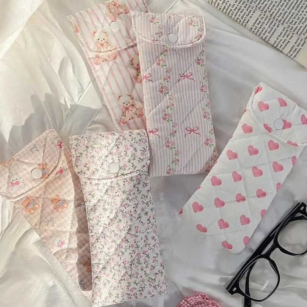 

New Pink Heart Small Glasses Bag Bear and Strawberry Sweet Pencil Pouch Flower Cute Women Makeup Bag Gifts