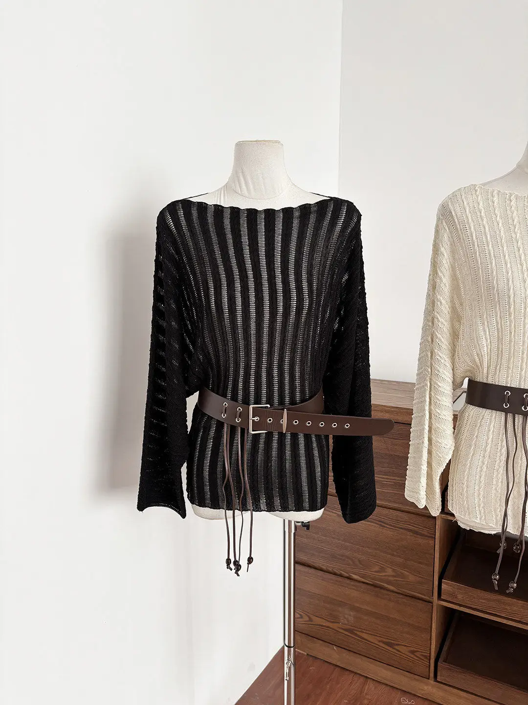 39 black (with belt)