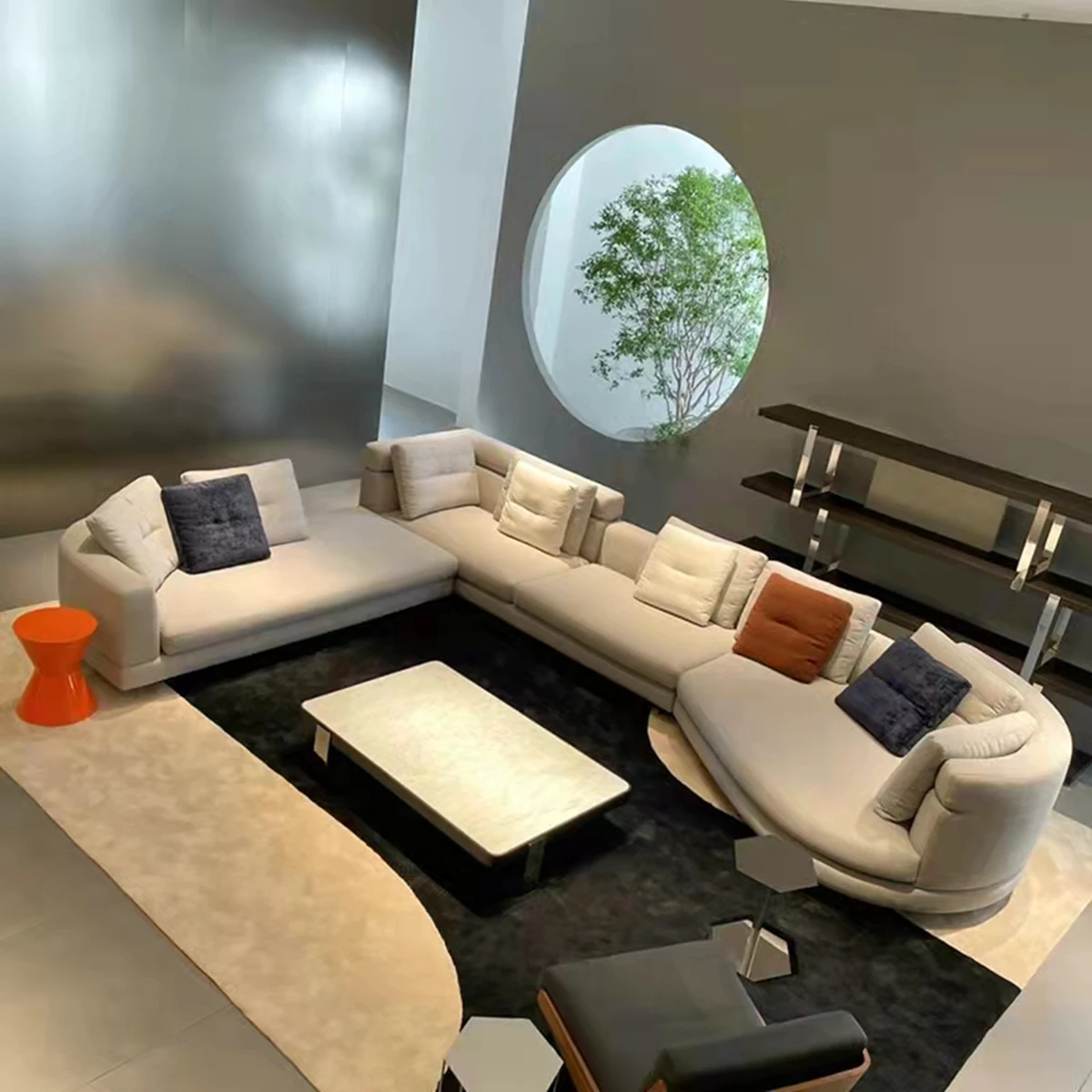 

Большой комфортный диван для виллы, модульный секционный диван для гостиной, современный роскошный диван U-образной формы, новый дизайн.