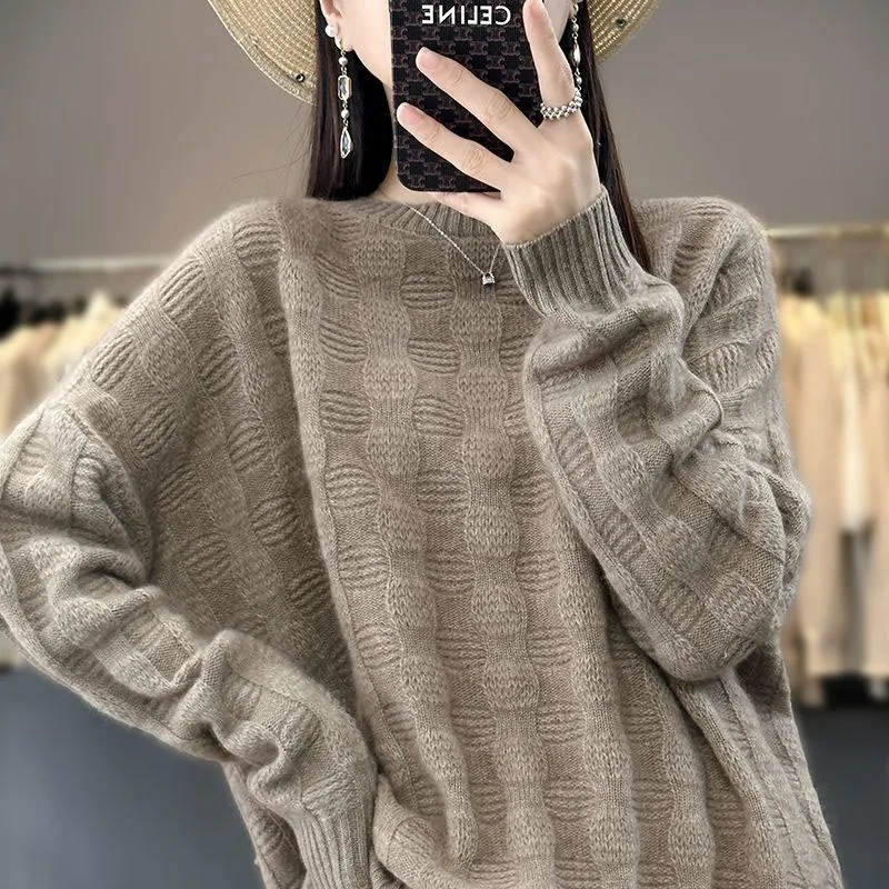 Autumn and Winter Fashion Korean Version Lazy Style Retro Round Neck Sweater Loose and Versatile Temperament Women\'s Knitted Top