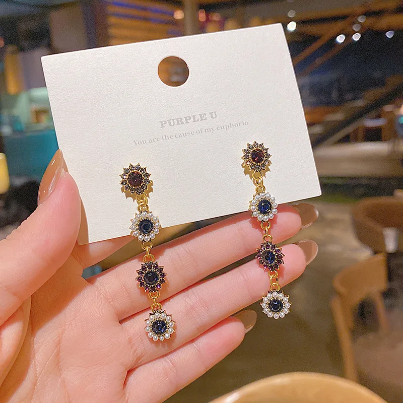 2022 New Vintage Palace Pearl And Gemstone Long Tassel Earrings For Women Korean Fashion Jewelry Design Personalized Earrings