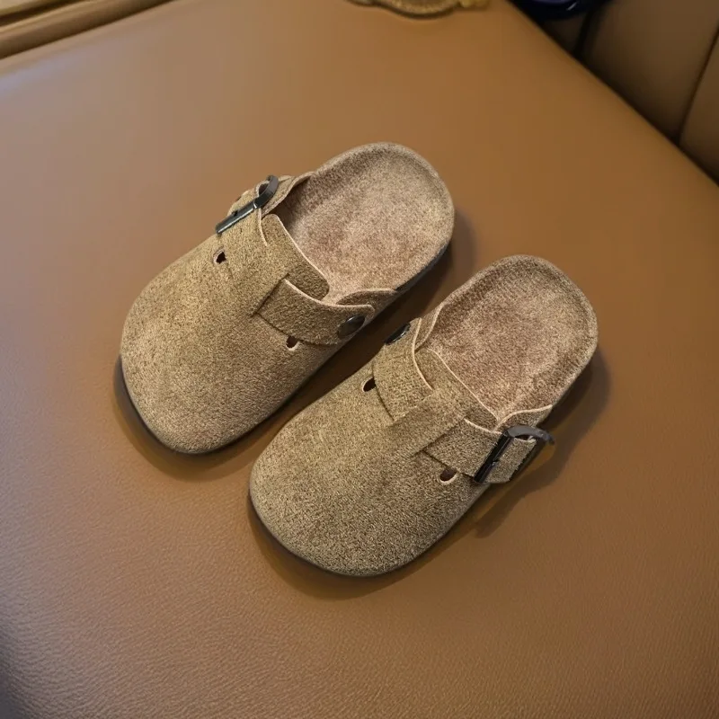 

Детские тапочки 2026: Летние модные удобные шлепанцы для мальчиков, нескользящие, для улицы, трендовые, комфортные