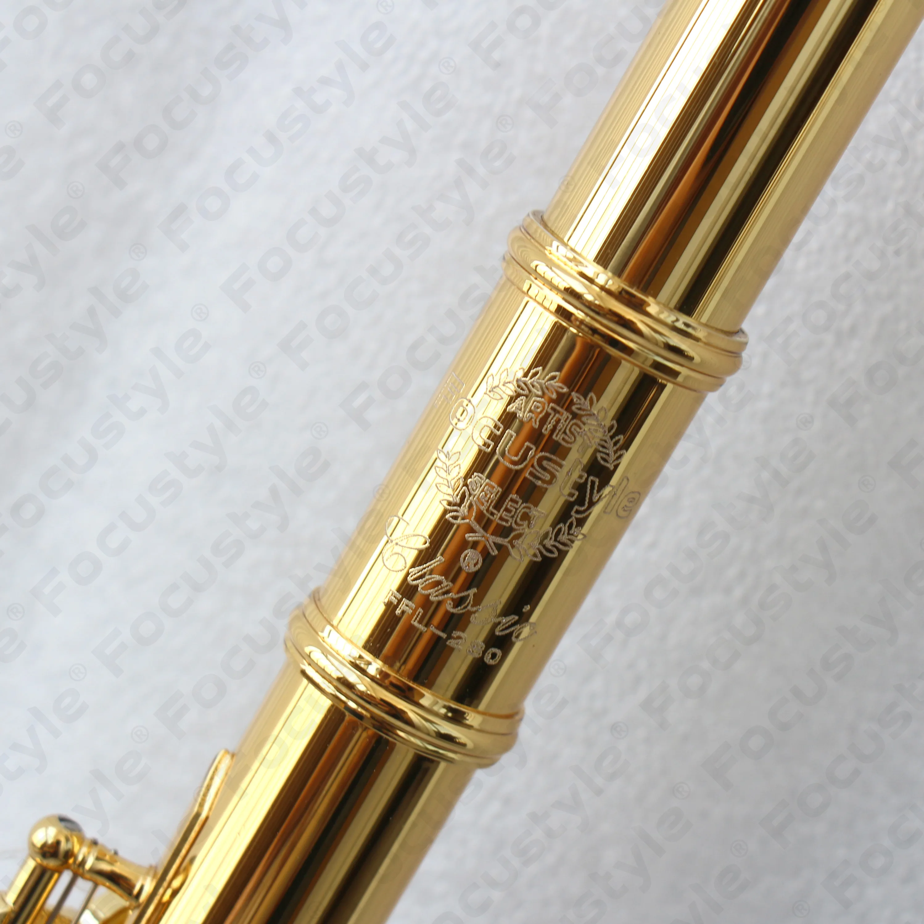 Professional Flute 17-Key C Tone Gold Brass Body Clear Lacquer Music Instrument Transverse Flute For Band Performance Set