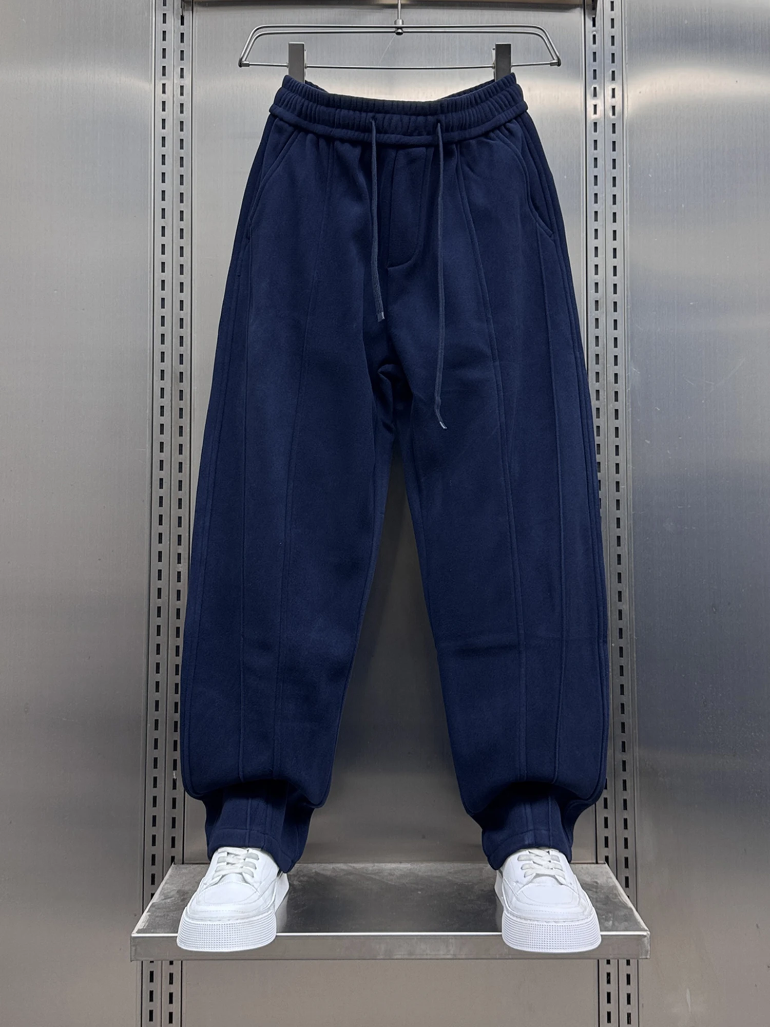 

Новые мужские зимние брюки в американском ретро-стиле, утепленные флисом, повседневные, свободного прямого кроя, однотонные, с карманами.