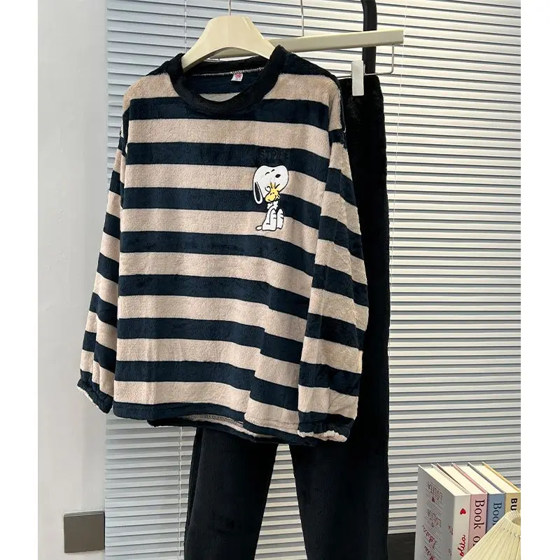 

Japanese cute striped Snoopy anime Kawaii couple pajamas autumn and winter coral velvet men's and women's home clothes set