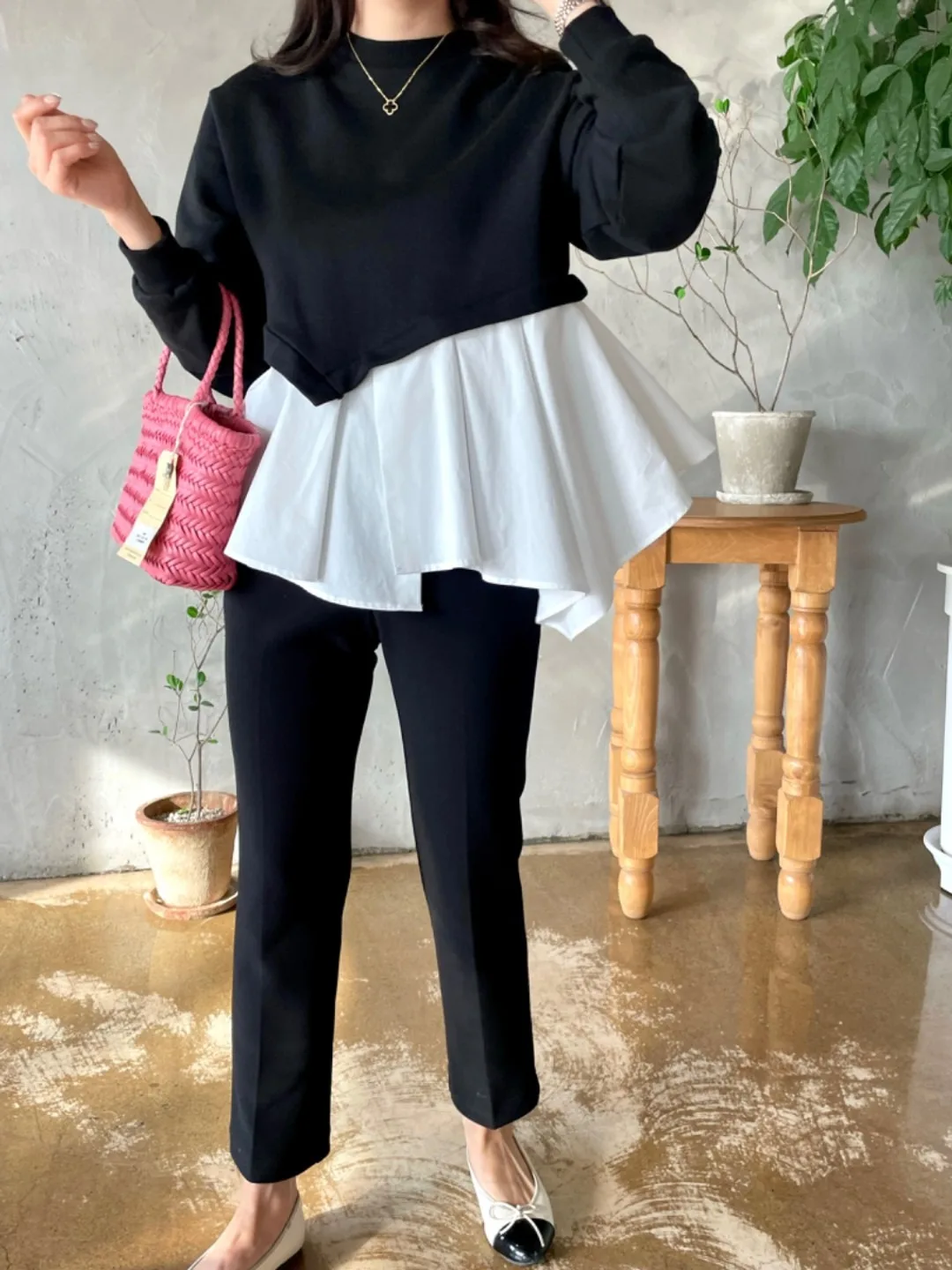 Elegancka Jesienno-Zimowa Nowa Koreańska Asymetryczna Bluza z Falbanką i Kolorowym Blokowaniem, Uniwersalna Damska