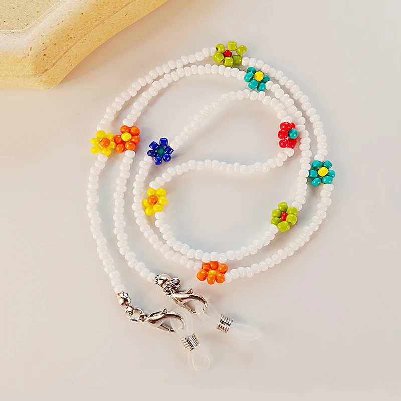 2022 New Flowers Daisy Necklace Mixed Color Beads Chain Glasses Eyeglasses Mask Holder Woven Cord Lanyard for Women Girls