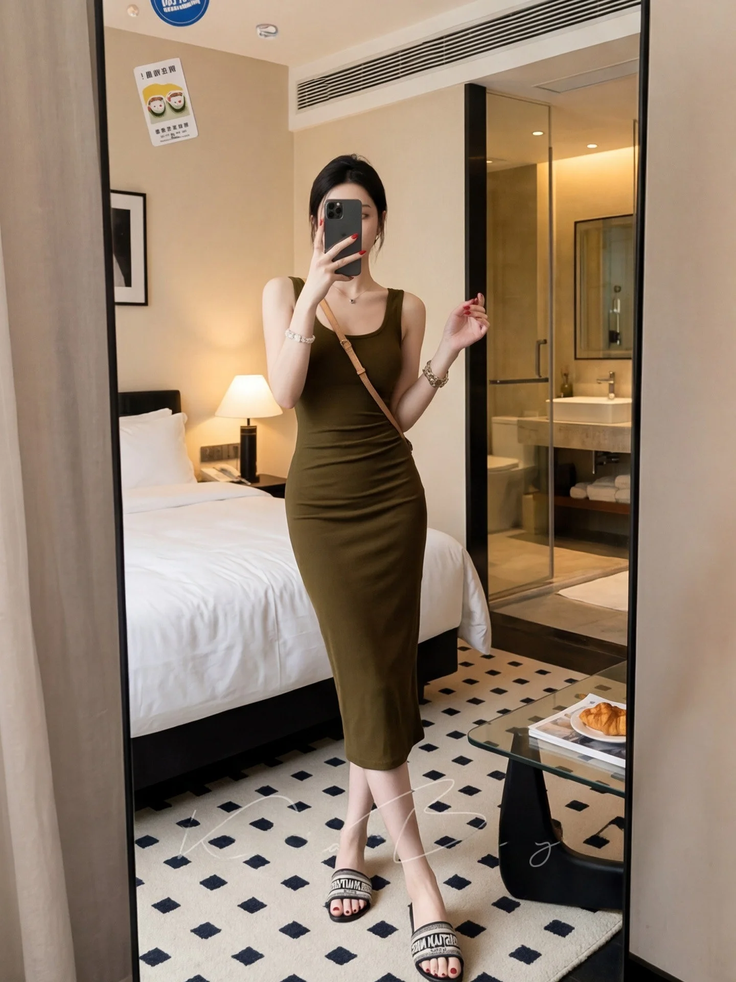 

Green Field White Olive Green Long Dress Women's Spring Summer Casual Wide Shoulder Strap Lazy High-End Feeling Small Audienc...