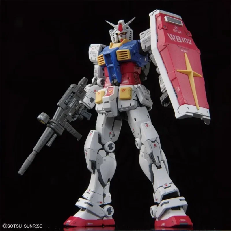 BANDAI RX-78-2 GUNDAM Ver.2.0 1/144 RG E.F.S.F Prototype Close Combat Mobile Suit PVC Genuine Anime Action Figure Model Toys