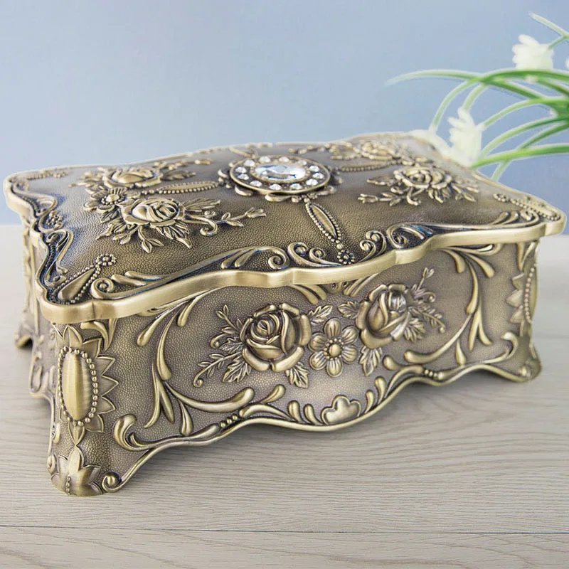 

Luxury Bronze/Golden 2Layers High Capacity Metal Jewelry Case With Flower DecorativeTin Containers Organizer For Makeup JB017