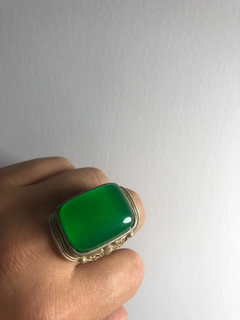 Vintage Collectible Old Silver Thumb Ring, Hand Inlaid Green Gemstone Adjustable Open Ring Unisex Retro Statement Jewelry Gift