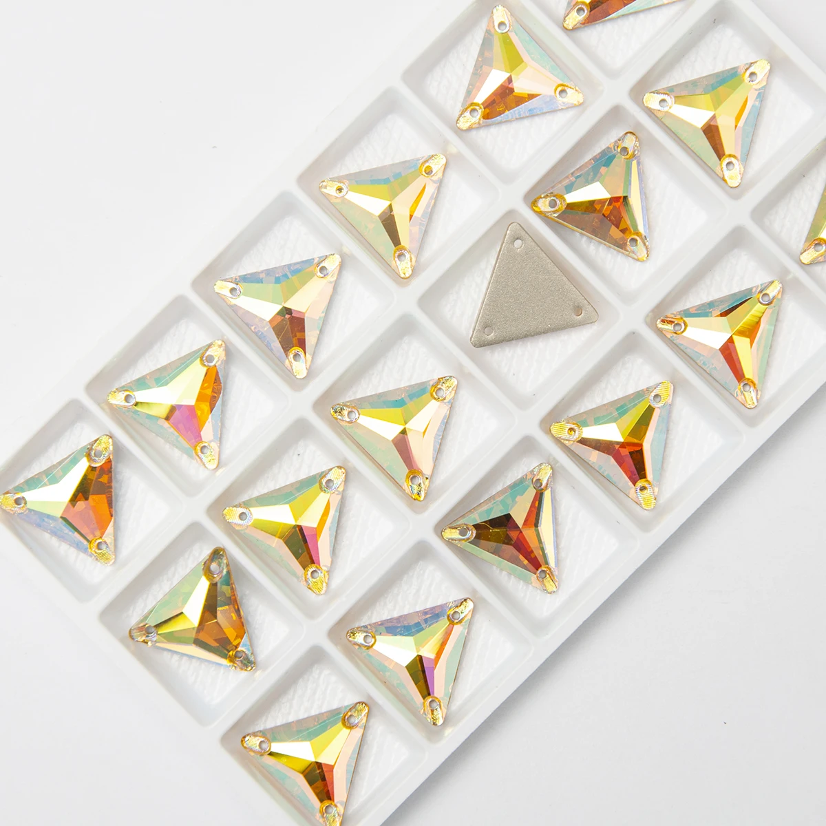 6A Klasse AB Strass Dreieckiger Flachboden-Kristall zum Aufnähen für Kleidungsstücke, Kleider, Modeschmuck-Accessoires – Detail 7