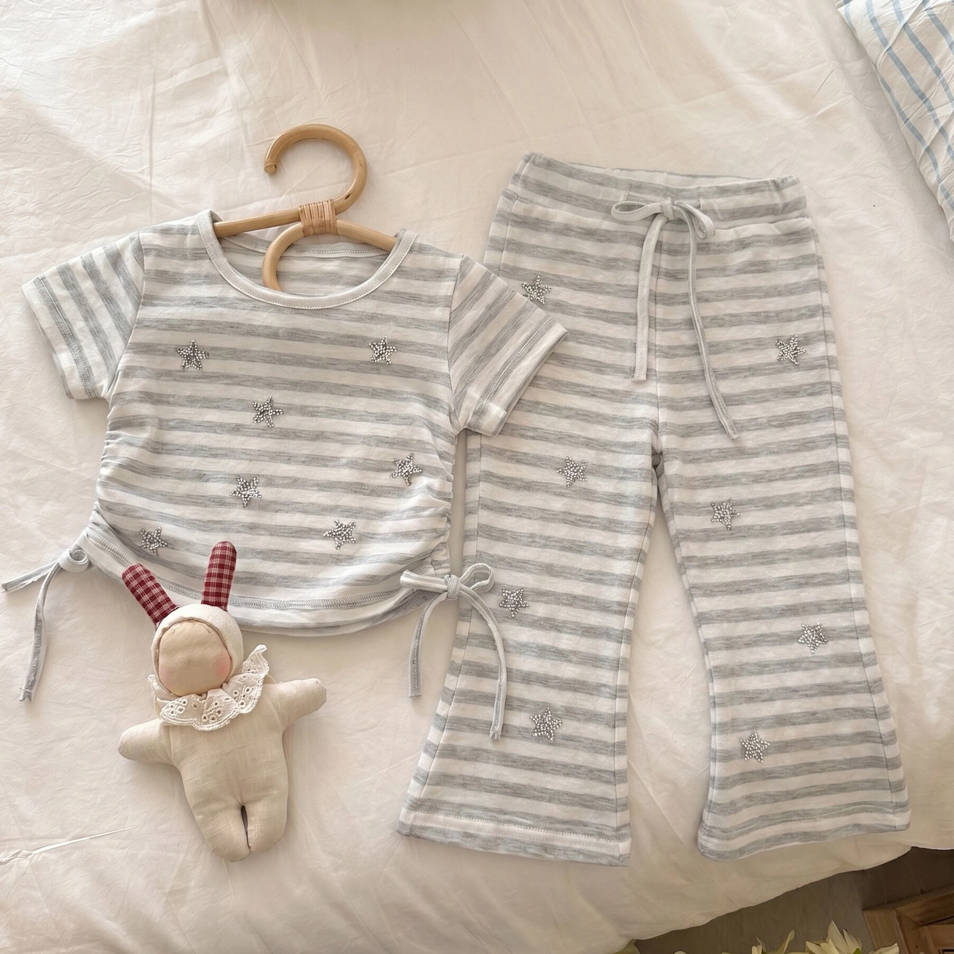 Girls' Set Diamond Star Deco Comfortable Summer New Children's Striped Drawstring Short Sleeve Top Micro Flared Pants 2 Piece