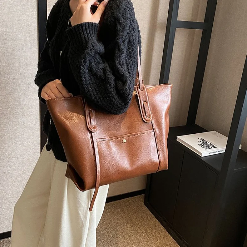 

Elegant Messenger Bag Leather For Women Luxury Brand Famous Designer Ladies Popular Classic Shoulder Handbag