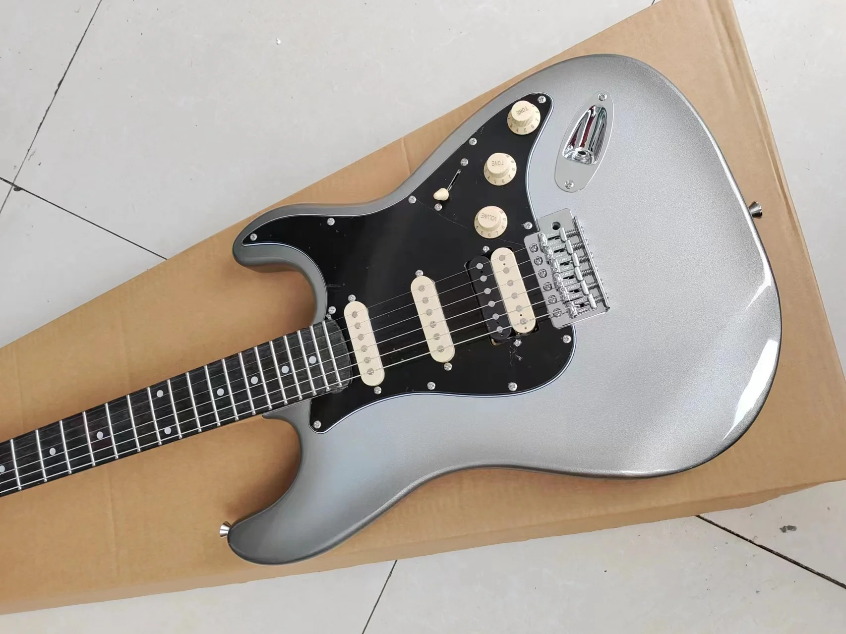 Factory Customized High-Quality 6-String Electric Guitar Stock For Free Delivery In Sier