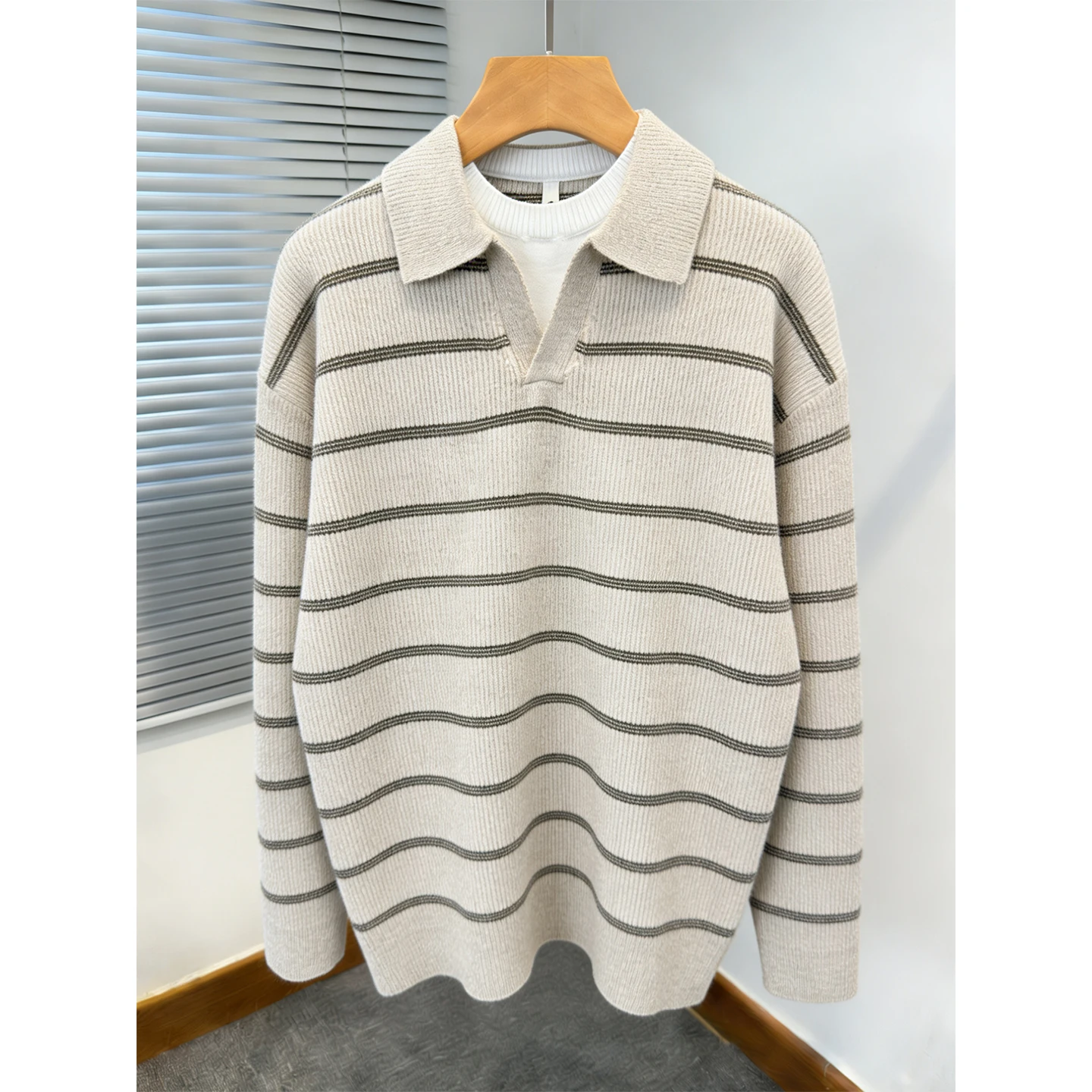 

Американский элитный вязаный свитер с воротником в полоску для мужчин, осенне-зимний, в стиле кэжуал, имитация двухслойности, V-образный вырез, вязаный топ для пар