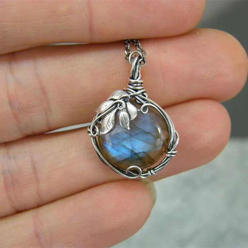 

Vintage Moonstone Leaf Pendant Necklaces for Women Retro Jewelry Accessories